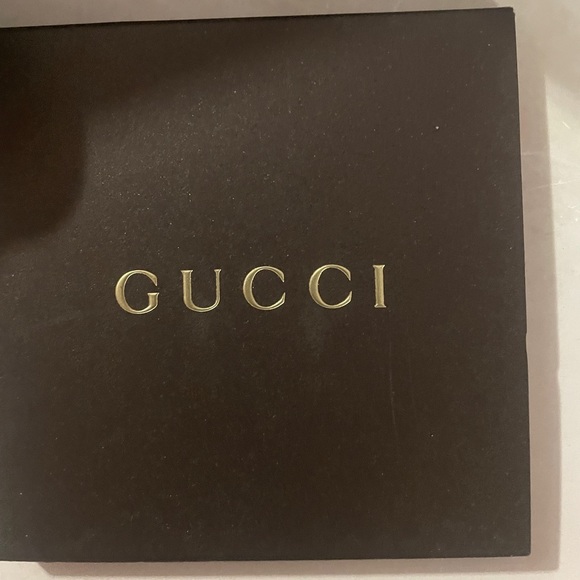Gucci twirl bezel bracelet watch .New - Picture 1 of 3
